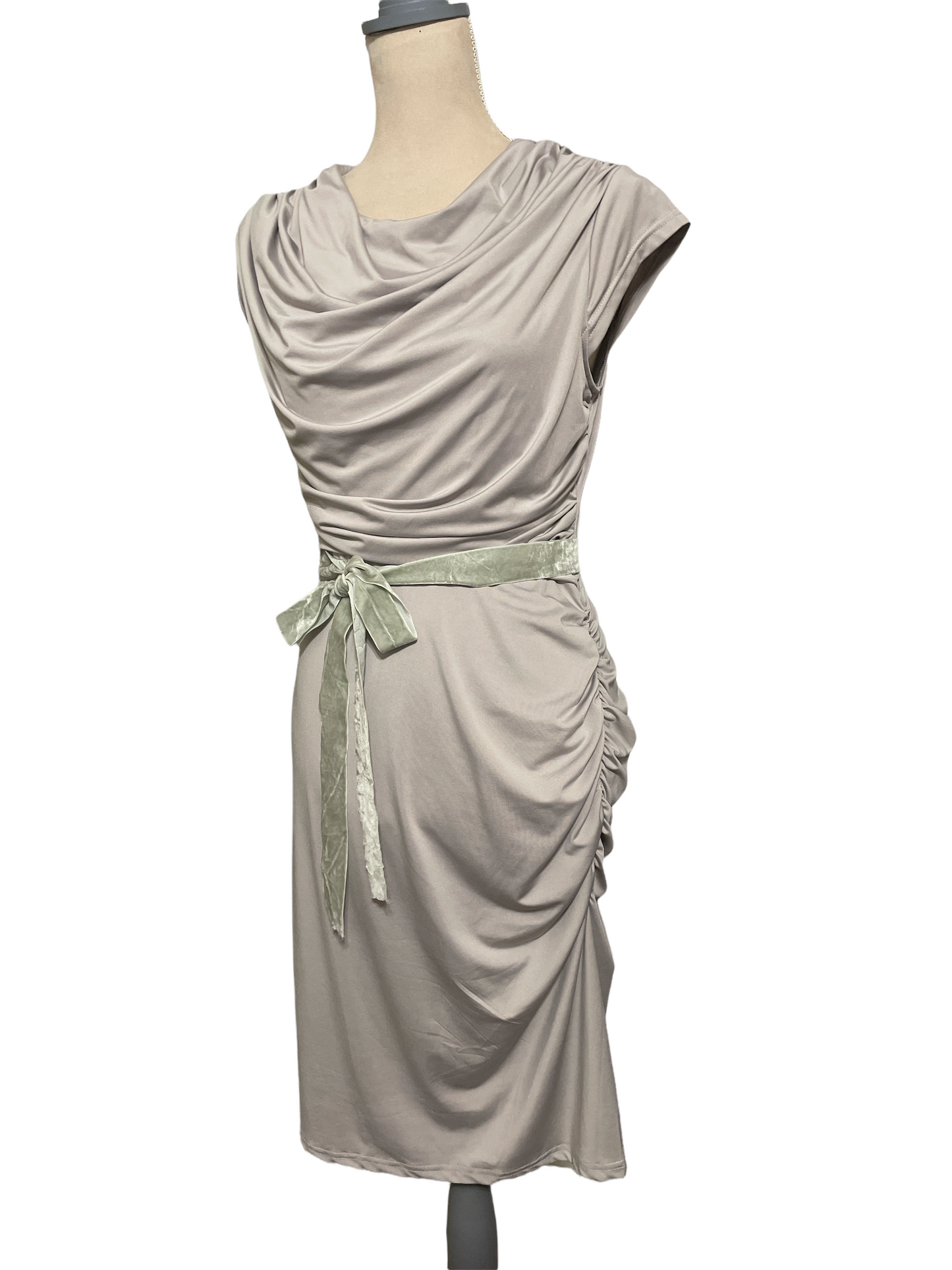 Queenus Dress w/Ribbon Tie Belt - Sz L